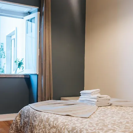 Aquilla Family 204 Homestay Lisbon