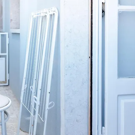 Aquilla Family 204 *